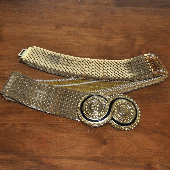 Vintage 80 Black Gold Metal Fish Scale Stretch Belt Buckle Marked Day-Lor 24-40" - Picture 2 of 4